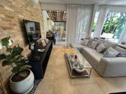 Casa a Venda na Praia de Cambury com 3 dormitórios São...