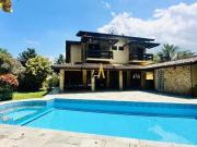 Casa à venda na Praia de Guaratuba Litoral Norte de SP