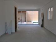 Casa a Venda na Praia de Juquehy, Condomínio Fechado com...