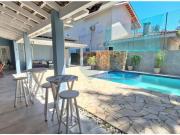 Casa à venda na Praia de Pernambuco Guarujá