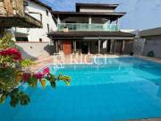 Casa à Venda na Praia do Pernambuco em Guarujá | RICCI