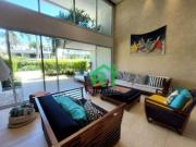 Casa à venda na Praia do Pernambuco | Rocha Imóveis Guarujá