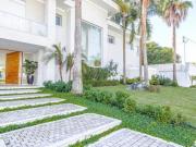 Casa com 8 dormitórios à venda, 1300 m² por R$...