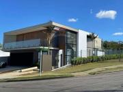 Casa a venda no Alphaville 4 quartos, 3 suítes, piscina....