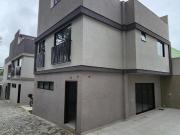 Casa à venda no bairro Boa Vista em Curitiba/PR