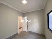 Casa a venda no bairro Parque das Laranjeiras II