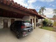 Casa à venda no bairro Santa Branca, Belo Horizonte!