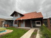 Casa à venda no bairro Zona Nova Tramandaí 400m do mar