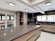 Casa à venda no Campo Comprido