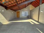 Casa à Venda no Canto do Forte com 3 Dormitórios,...