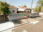 Casa à venda no Centro