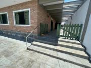 Casa à venda no centro de Ubatuba com sala,cozinha,2...