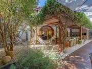 Casa à venda no Cond. Alphaville Dom Pedro, com 3... Casa à venda no Cond. Alphaville Dom Pedro, com 3...