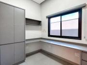 Casa à venda no Cond. Eco Village II, com 283m² e 04 suítes