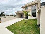 Casa com 3 quartos à venda, 160 m² por R$ 1.100.000...