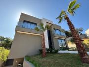 Casa à venda no condomínio Alphaville Granja Viana...