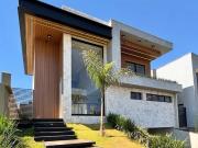 Casa a venda no Condomínio Aruã