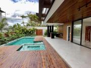 Casa á venda no Condomínio Arujá 5