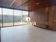 Casa a venda no Condomínio Damha III