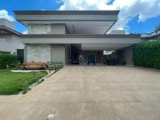 Casa à venda no condomínio Eco Village II, com 3 suítes...