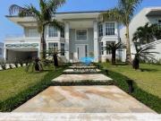 Casa à Venda no Condomínio Jardim Acapulco no Guarujá |...