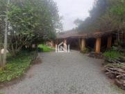 Casa à venda na Granja Viana