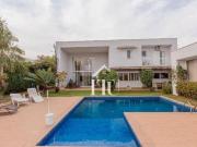 Casa com 5 quartos à venda, 439 m² por R$ 3.500.000...