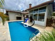 Casa com 3 dormitórios à venda, 256 m² por R$...