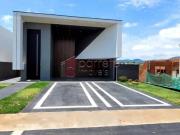 CASA À VENDA NO CONDOMÍNIO RESERVA DA SERRA EM JUNDIAÍ/SP