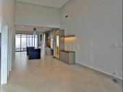 Casa à Venda no Condomínio Residencial Mont Alcino em...