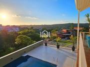 Casa à venda na Granja Viana