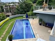 Luxuosa Casa em Condomínio à Venda em Cotia SP...