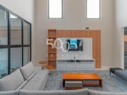 Casa à venda no condomínio Saint Paul com 318m² de área...