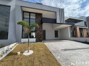 Casa á venda no Condomínio Terras de São Francisco em...