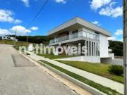 Casa a venda no condomínio Valle da Serra