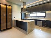 Casa à venda no Golfe Jardins, vista campo, arquitetura...