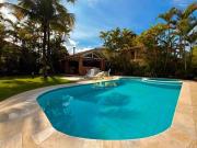 Casa à Venda no Granvile em Guarujá | Alfa Imóveis Guarujá