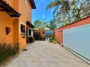 Casa à venda no Guaiuba no Guarujá | Omega Imóveis