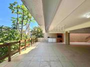 Casa à Venda no Guarujá – Praia da Enseada, Próxima ao...