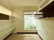 Casa à venda no Harmonia Residence, com 3 suítes