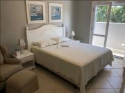 Casa a venda no Jardim Acapulco com 6 suÃtes, piscina,...