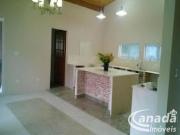 Casa à venda no Jardim Colonial com 3 quartos