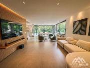 Casa à venda no módulo 12 da Riviera com 4 suítes e...