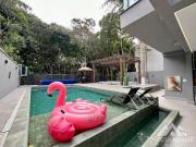 Casa à venda no módulo 30 da Riviera com 5 suítes e...