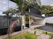 Casa à venda no Parque das Flores