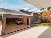 Casa à venda na Granja Viana