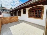 CASA A VENDA NO SANTA MÔNICA