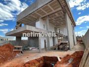 Casa em Construção | 4 Quartos | 3 Suítes | Vaga para 3...