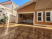 Casa de 03 quartos à venda Parque dos Pinheiros...