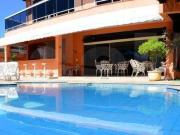 Casa a venda perto da praia da Enseada em Guarujá